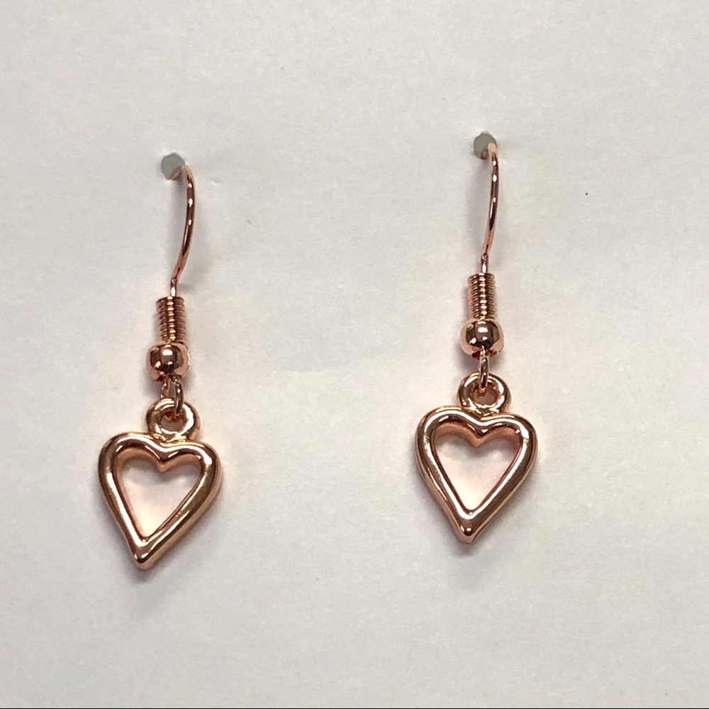 Handmade Gold Heart Dangle Earrings NWT